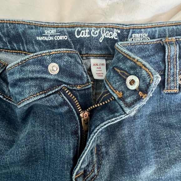 Girls Shorts - Picture 2 of 6